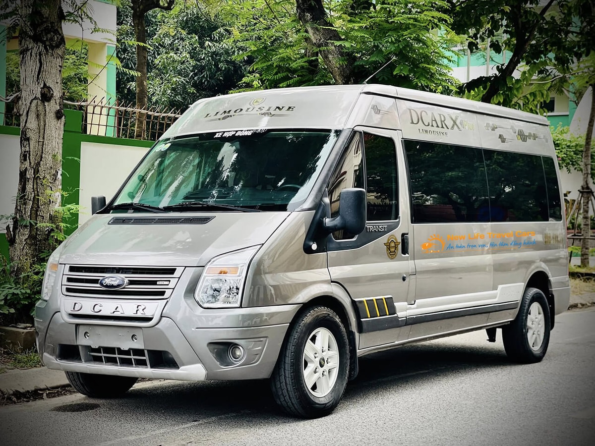 Du khách có thể lựa chọn thuê xe từ 4 - 16 chỗ